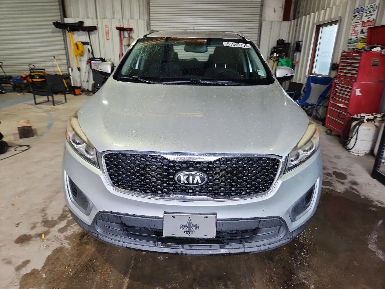 2016 KIA SORENTO LX photo 9