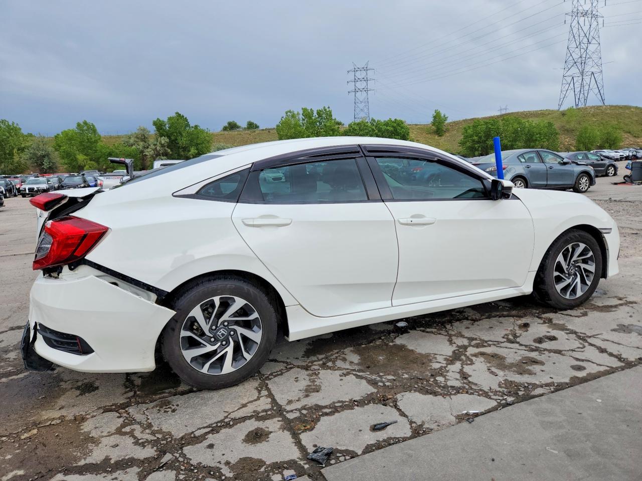 2016 HONDA CIVIC EX photo 3