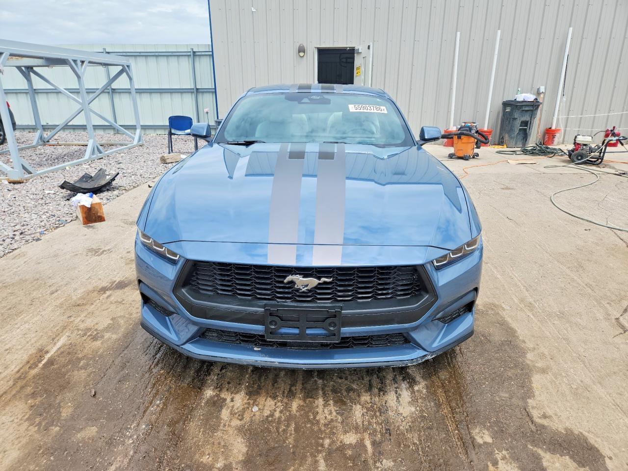 2025 FORD MUSTANG photo 9