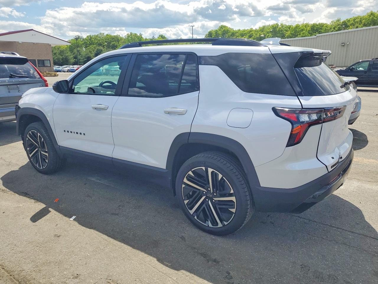 2026 CHEVROLET EQUINOX RS photo 2