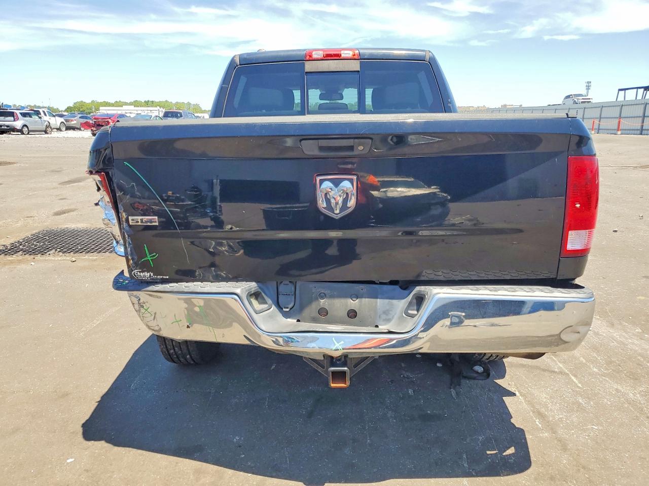 2014 RAM 1500 SLT photo 16