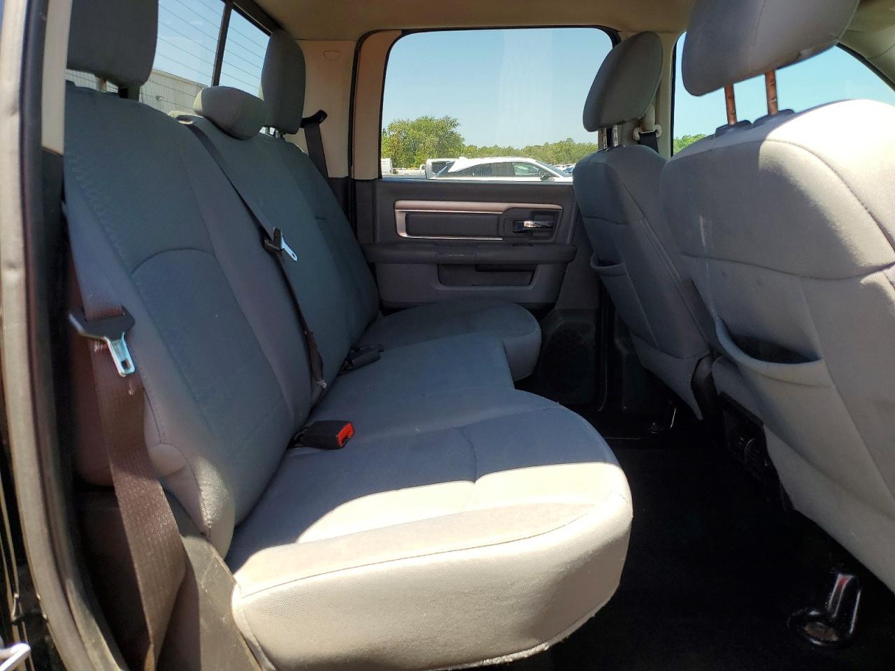 2014 RAM 1500 SLT photo 28