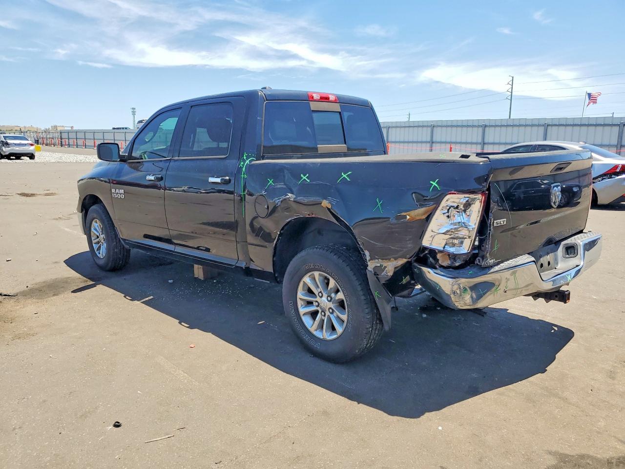 2014 RAM 1500 SLT photo 4