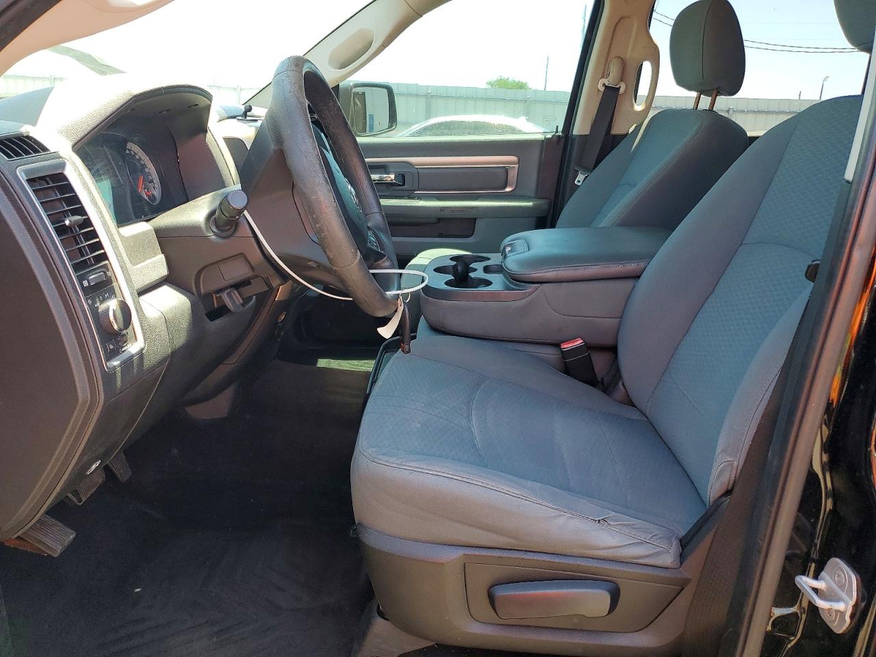 2014 RAM 1500 SLT photo 19
