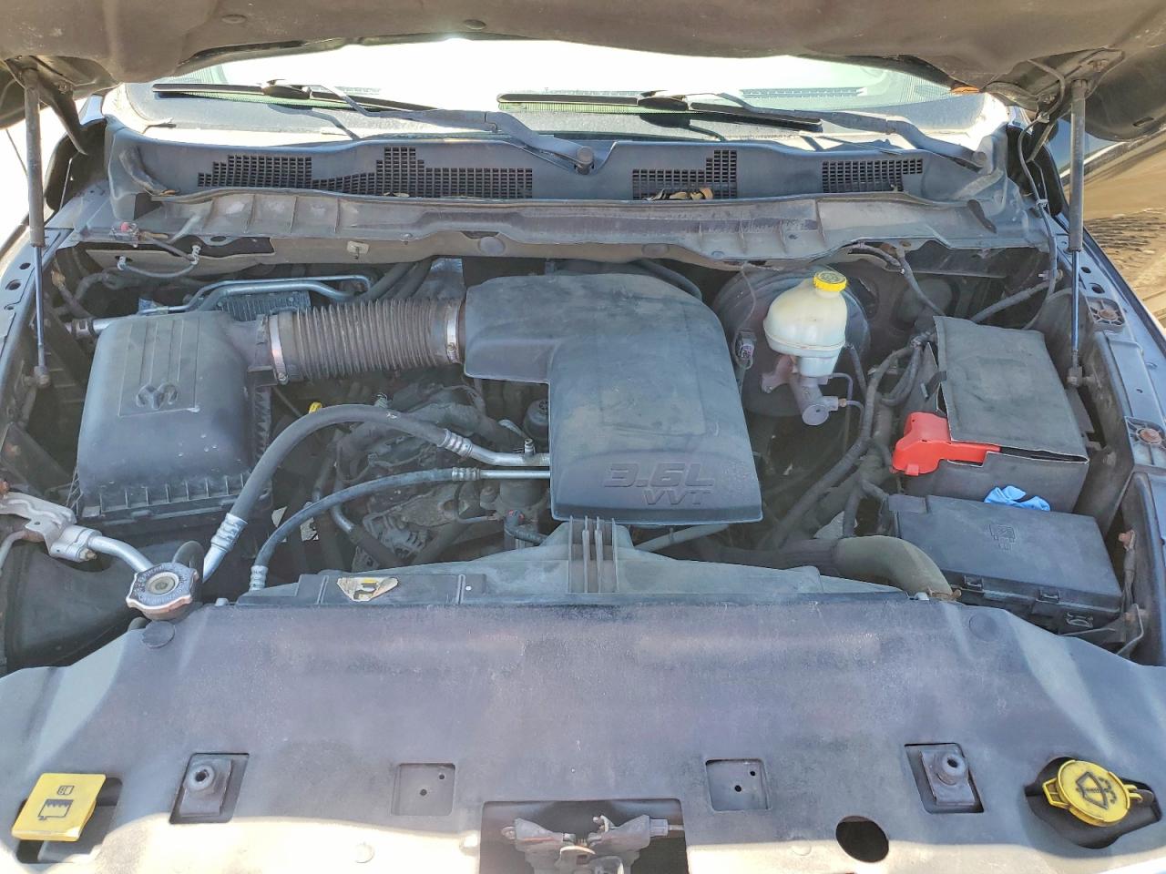 2014 RAM 1500 SLT photo 31