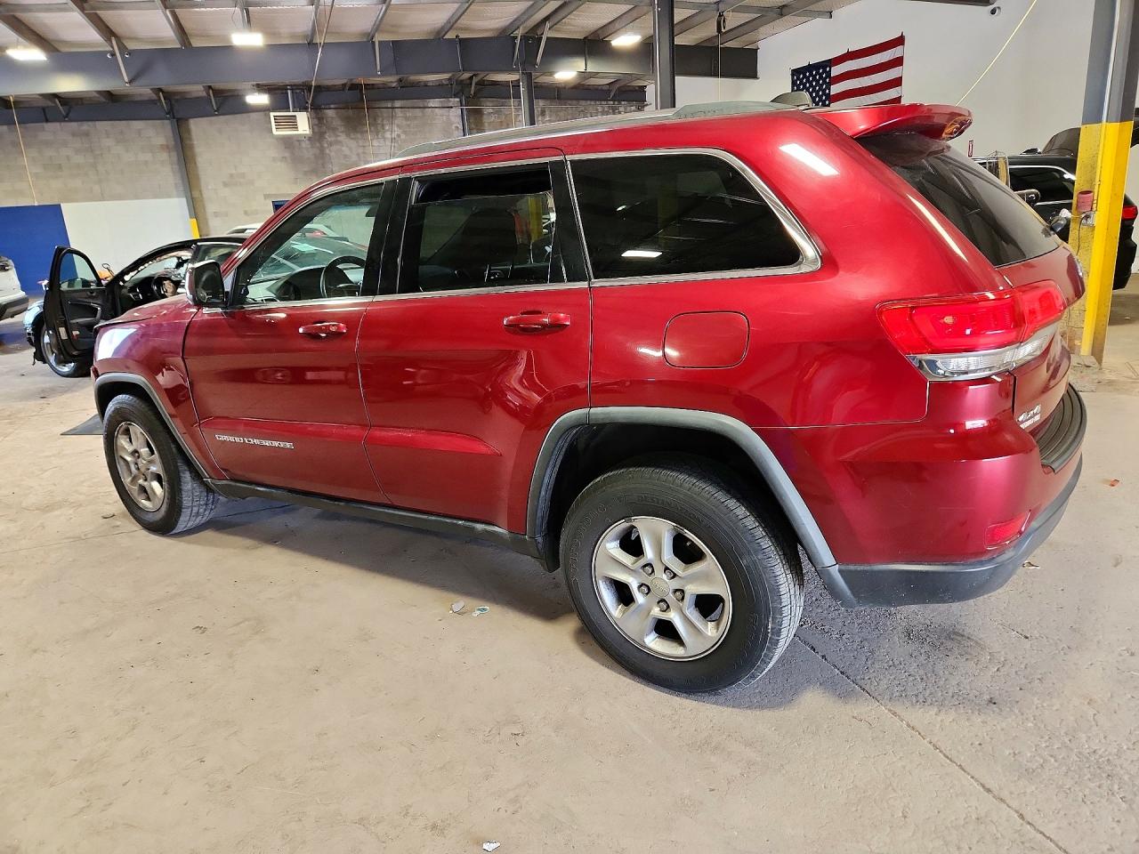 2014 JEEP GRAND CHEROKEE LAREDO photo 2
