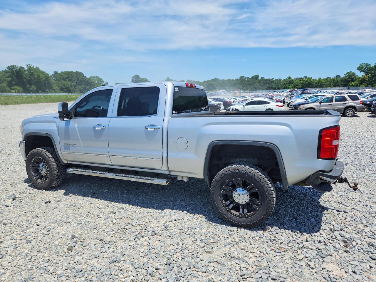 2015 GMC SIERRA K2500 SLT photo 3
