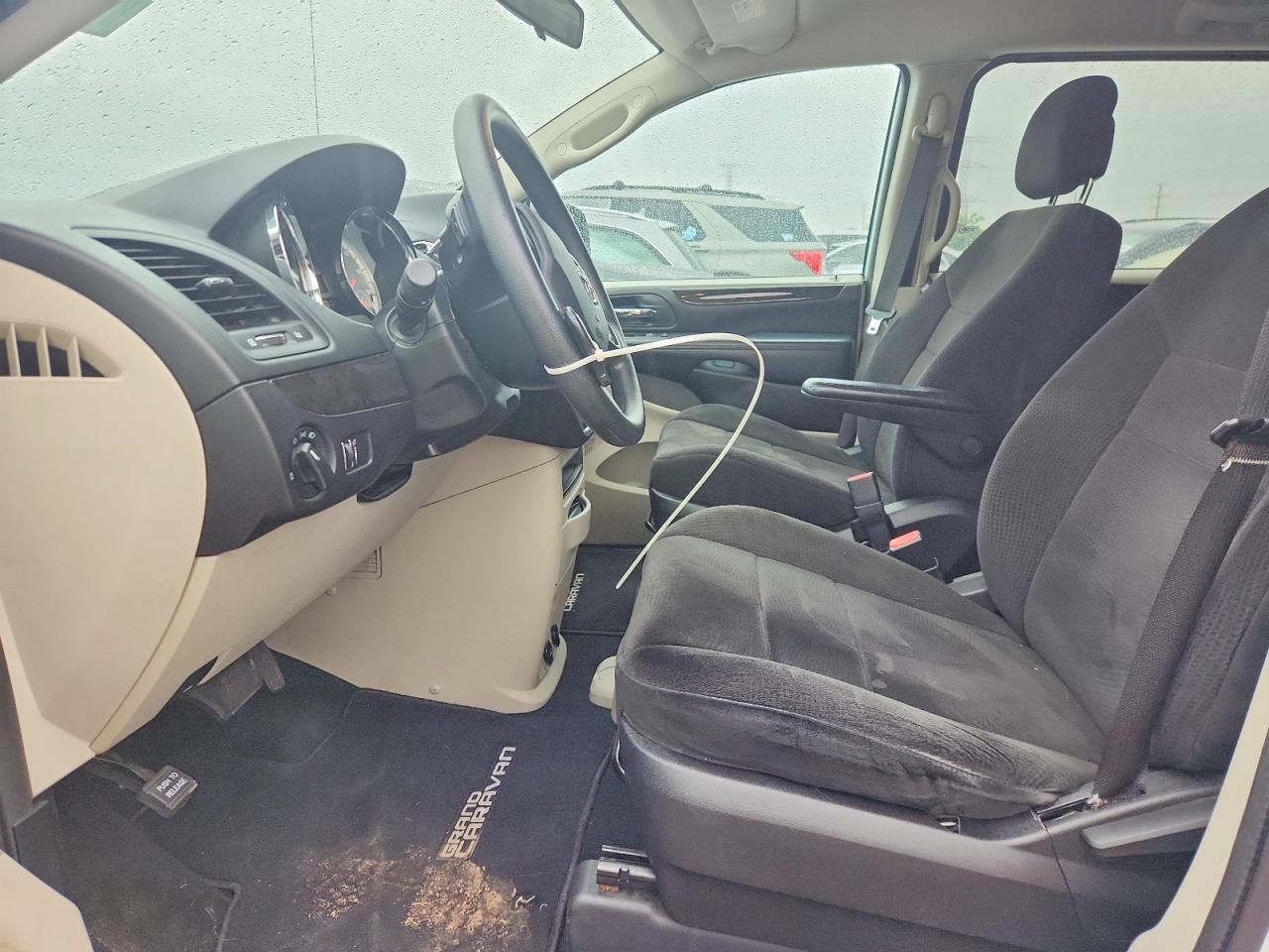 2013 DODGE GRAND CARAVAN SE photo 13