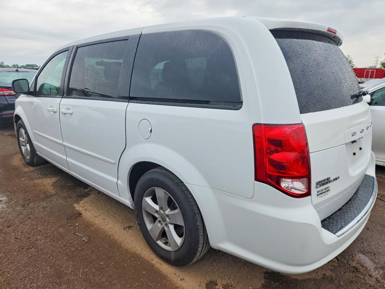 2013 DODGE GRAND CARAVAN SE photo 3