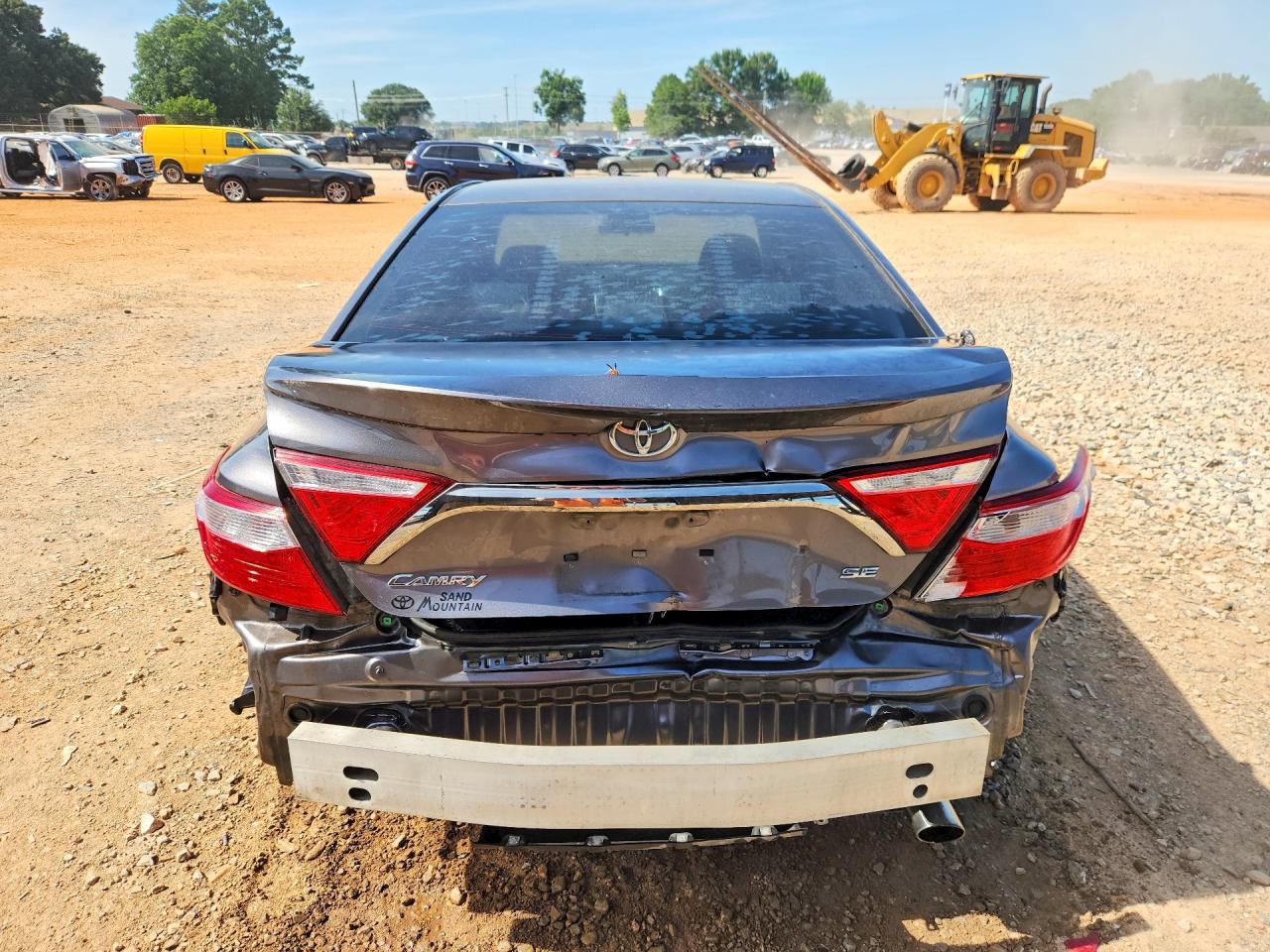 2017 TOYOTA CAMRY SE photo 6