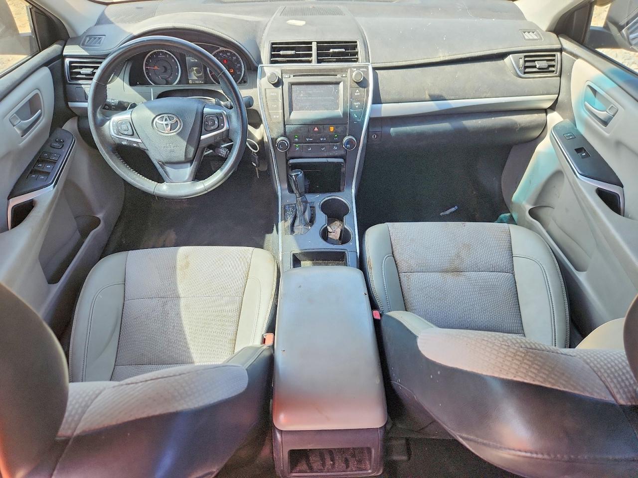 2017 TOYOTA CAMRY SE photo 8