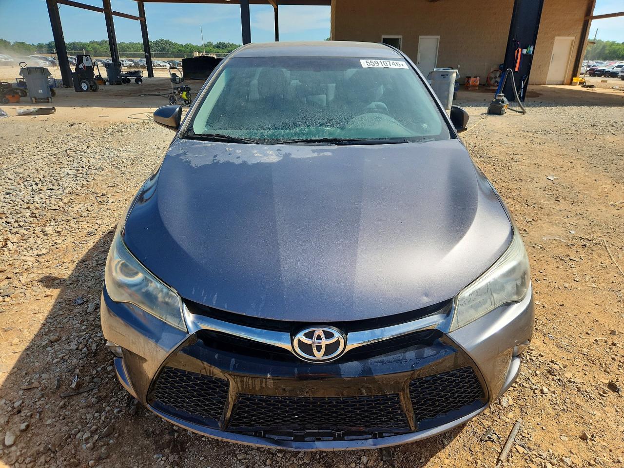 2017 TOYOTA CAMRY SE photo 5