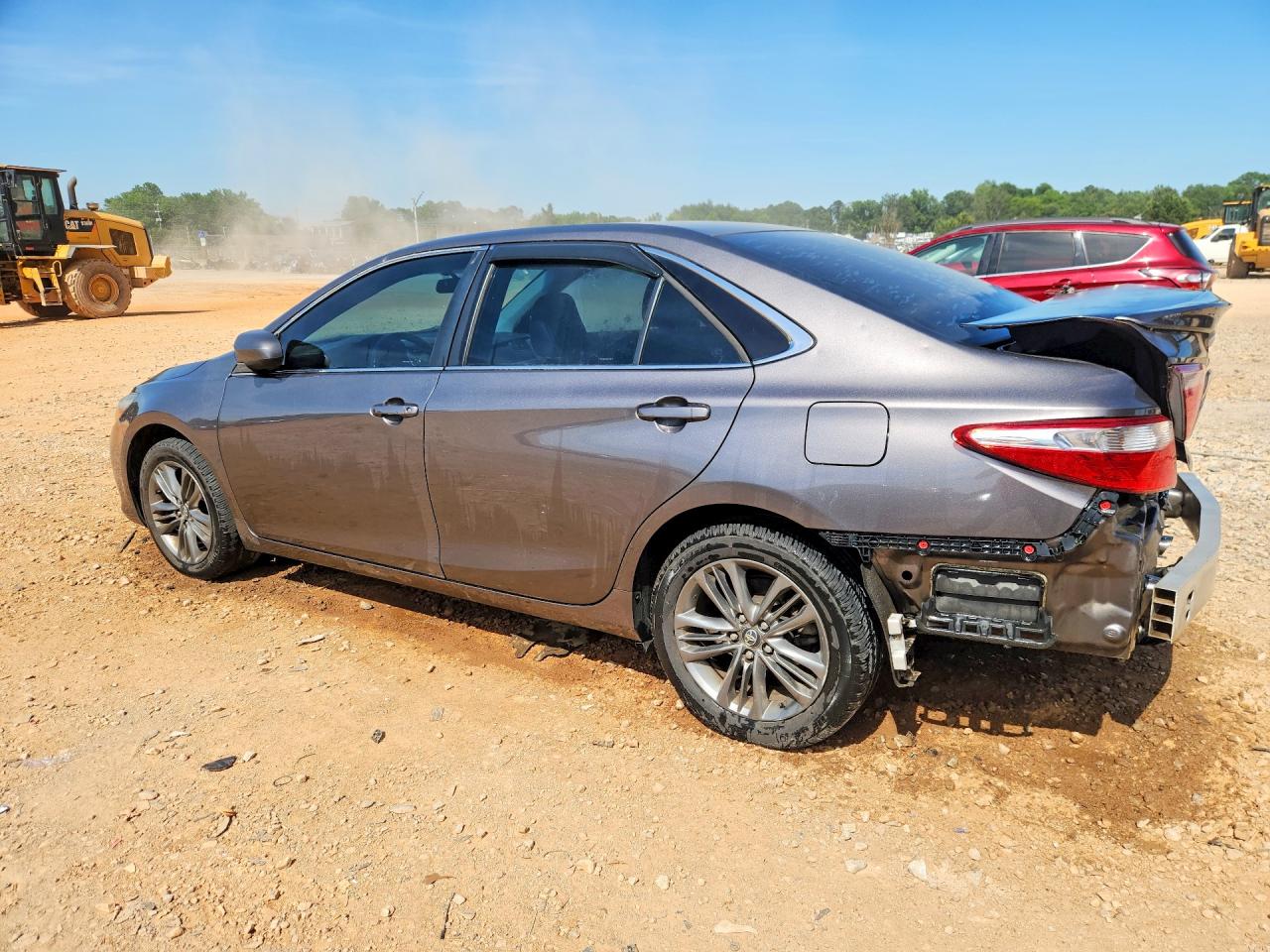 2017 TOYOTA CAMRY SE photo 2