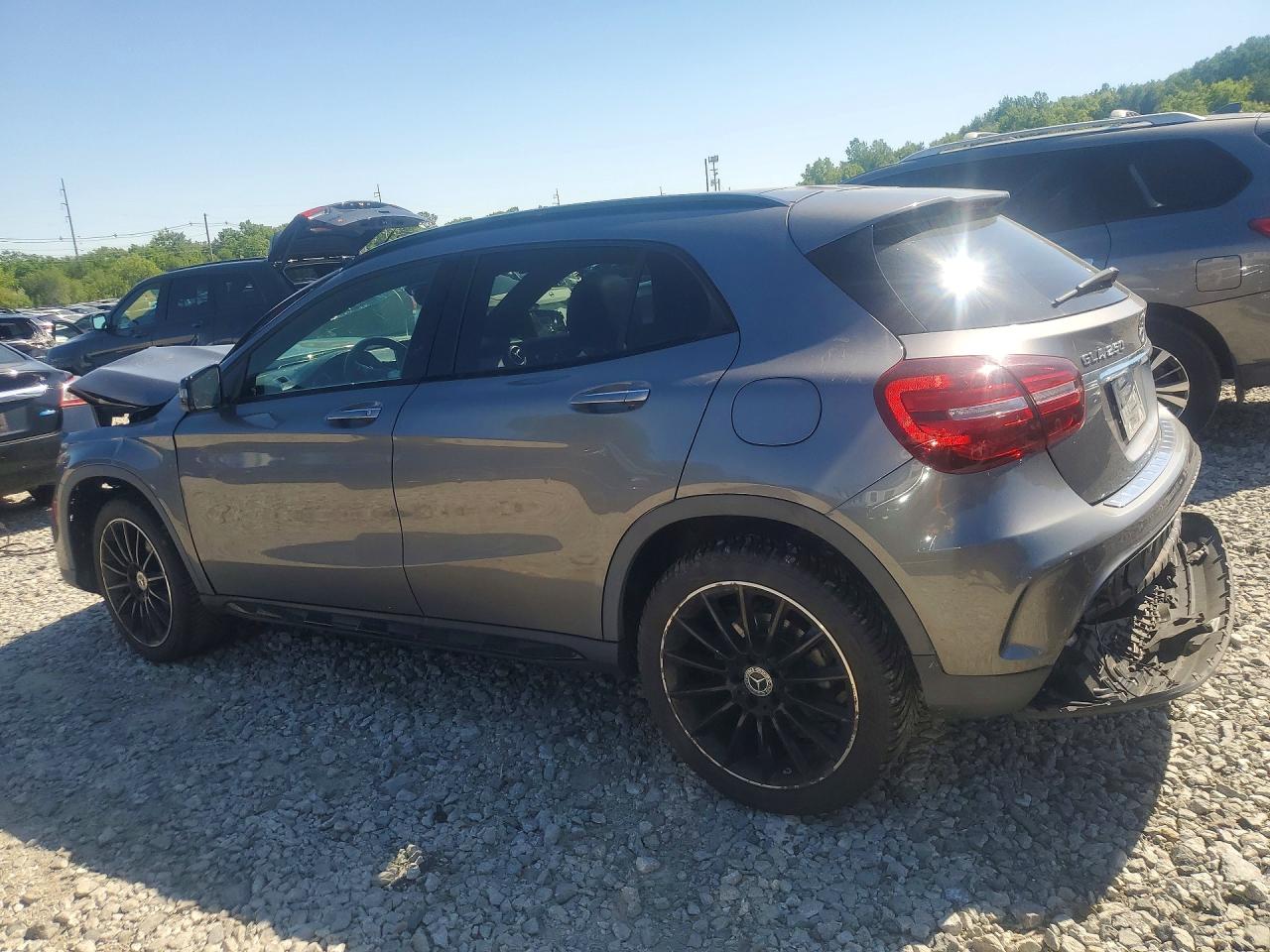 2019 MERCEDES-BENZ GLA 250 4MATIC photo 4