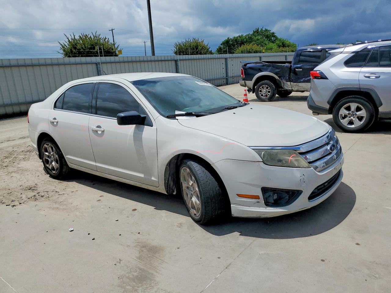 2010 FORD FUSION SE photo 4