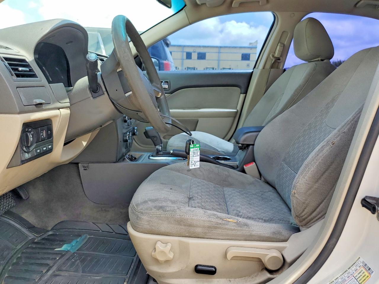 2010 FORD FUSION SE photo 7
