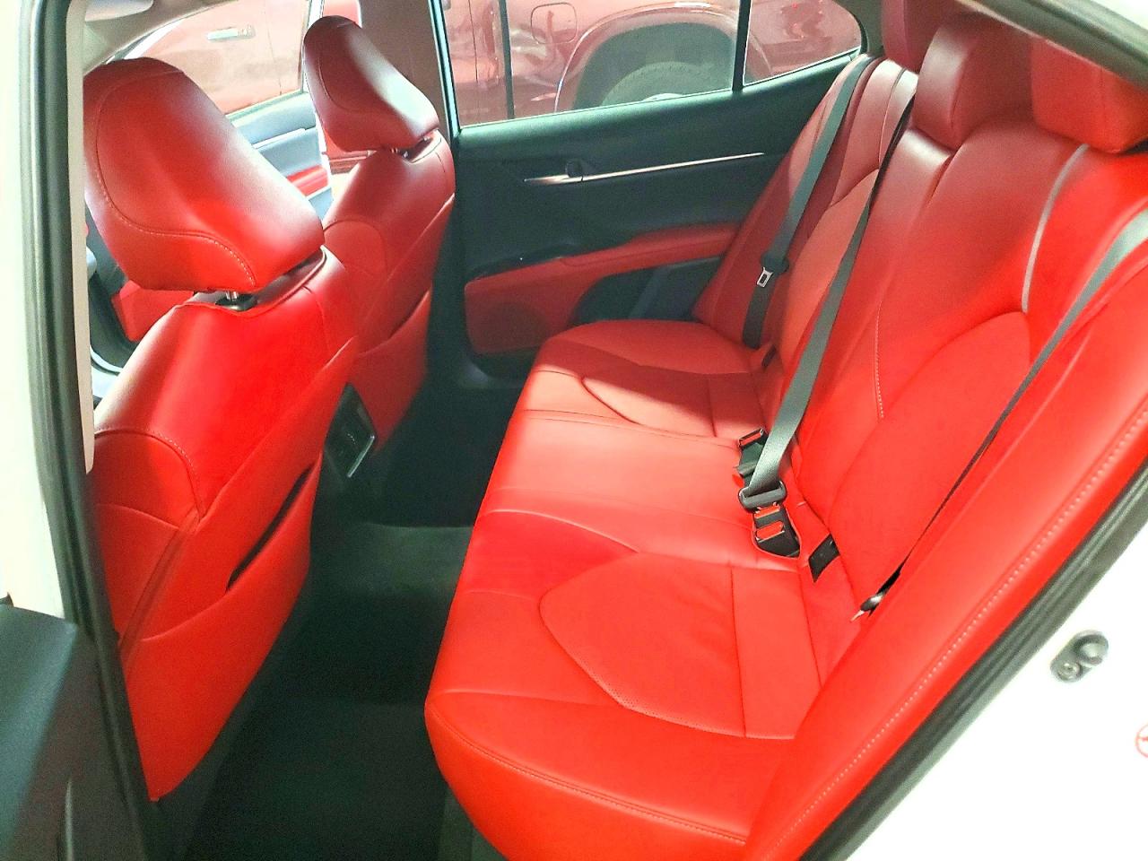 2019 TOYOTA CAMRY XSE photo 28