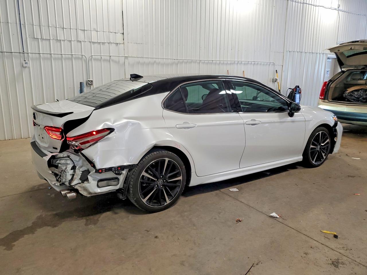 2019 TOYOTA CAMRY XSE photo 7