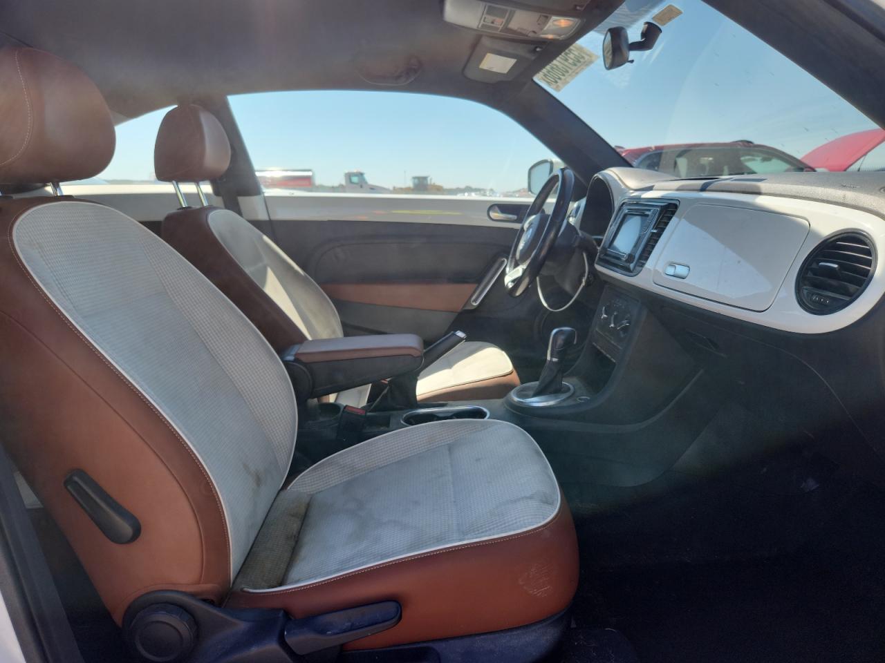 2017 VOLKSWAGEN BEETLE 1.8T photo 28