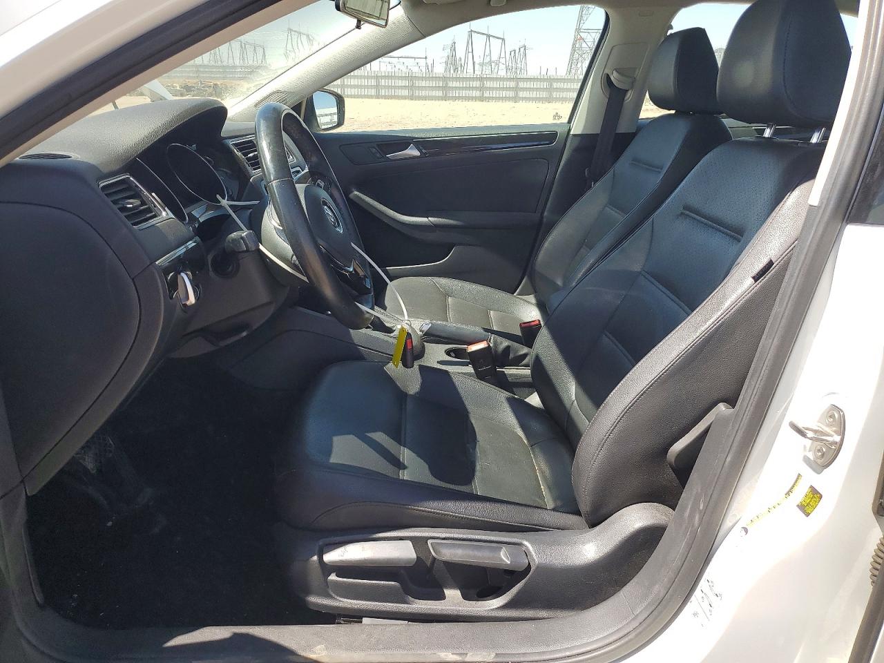 2016 VOLKSWAGEN JETTA SEL photo 13