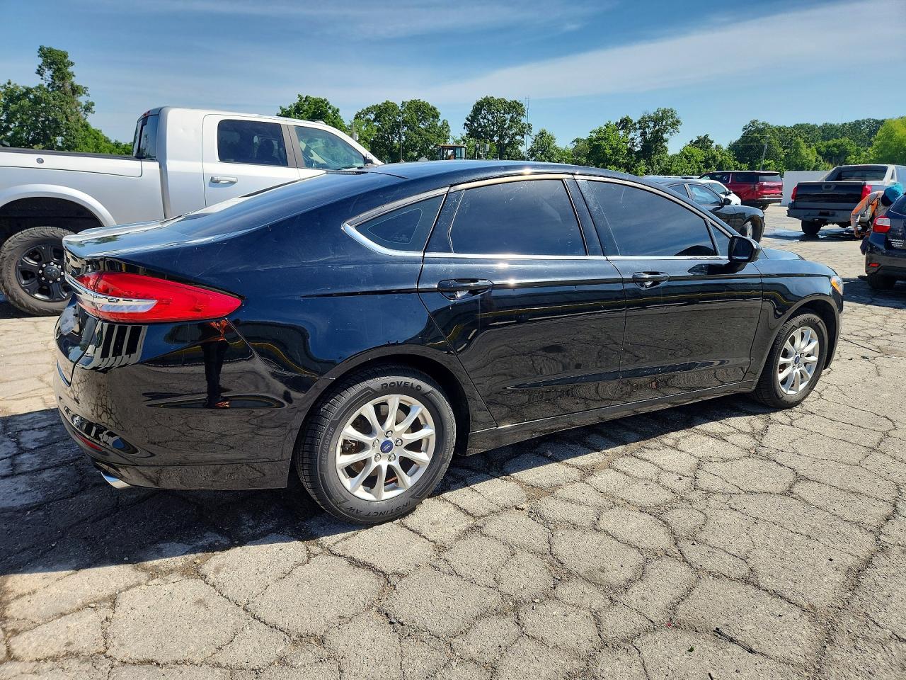 2017 FORD FUSION S photo 7