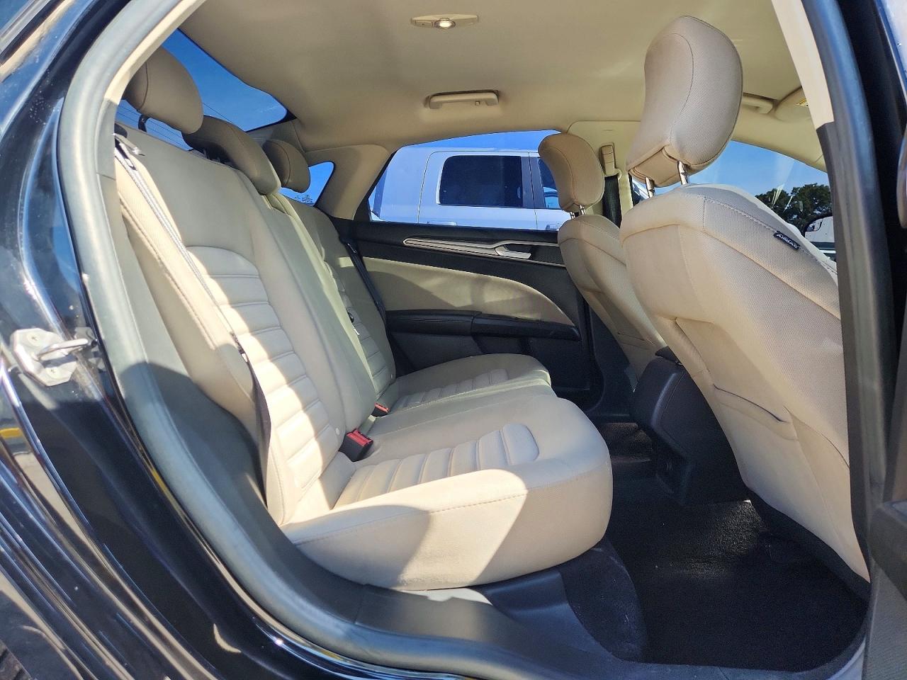 2017 FORD FUSION S photo 28