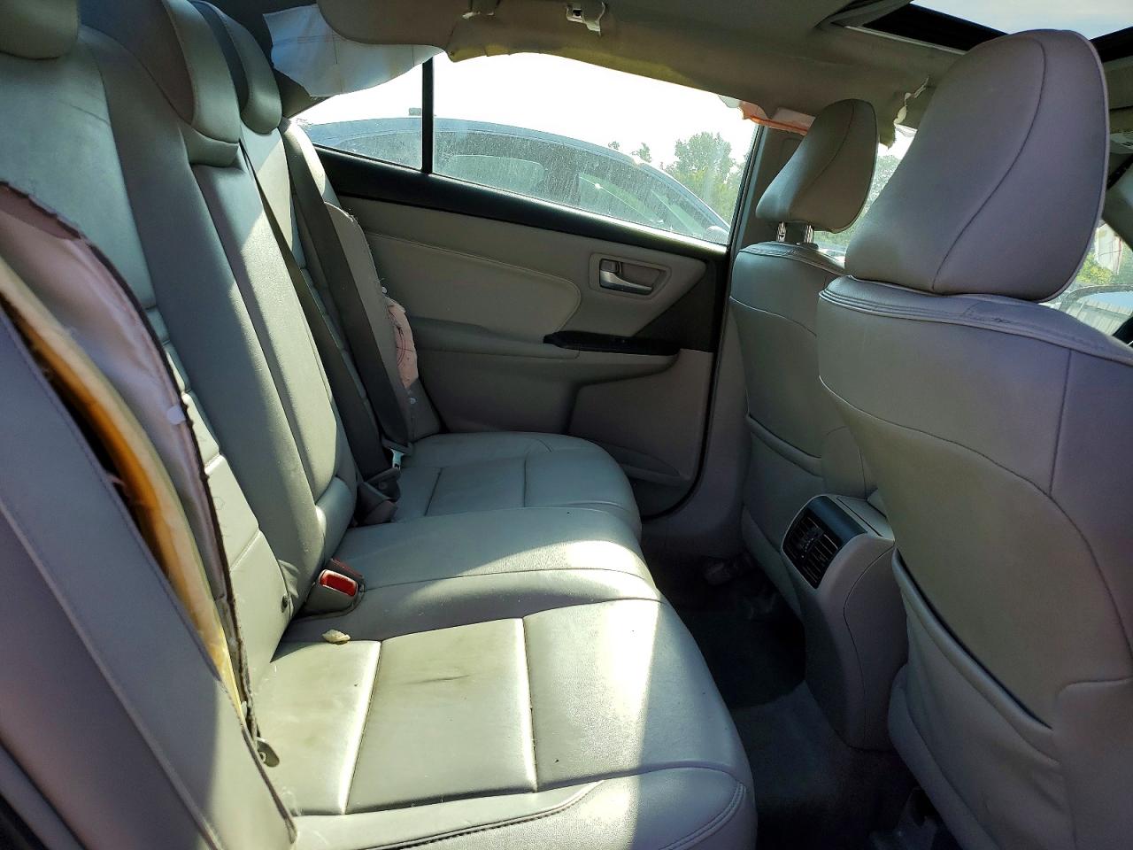 2017 TOYOTA CAMRY XLE photo 19