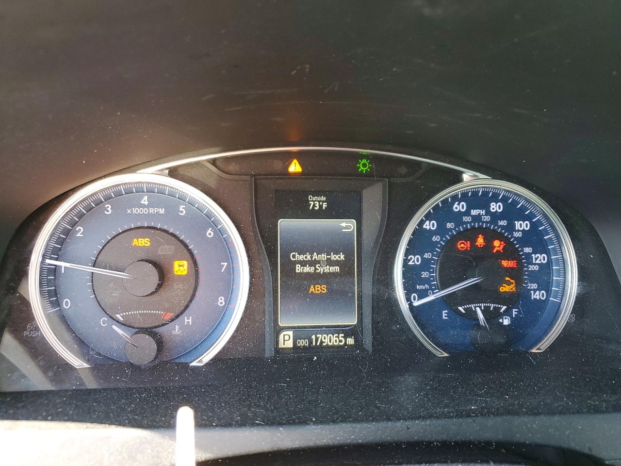 2017 TOYOTA CAMRY XLE photo 17