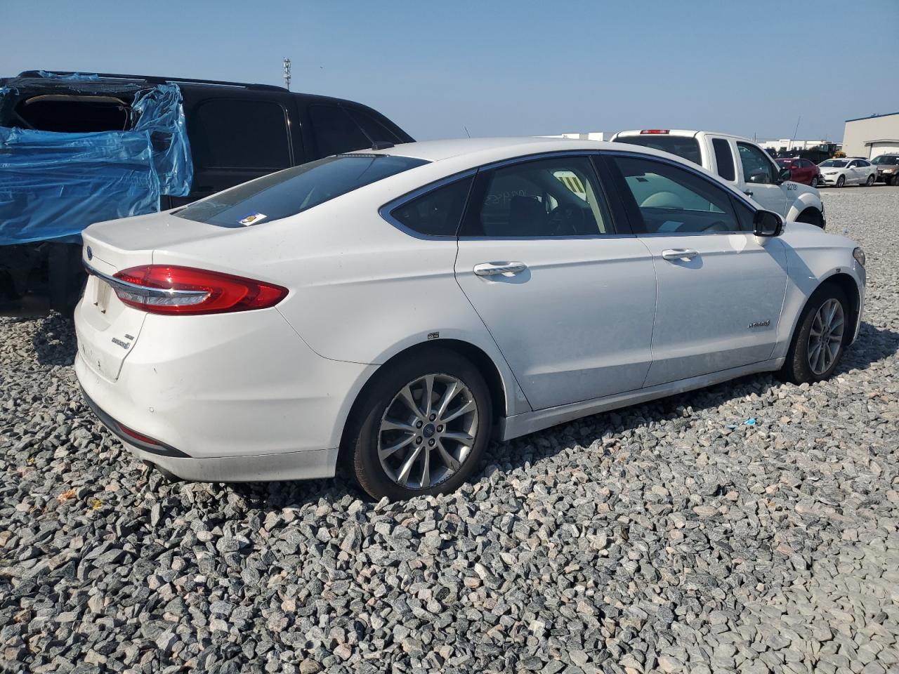 2017 FORD FUSION SE HYBRID photo 3