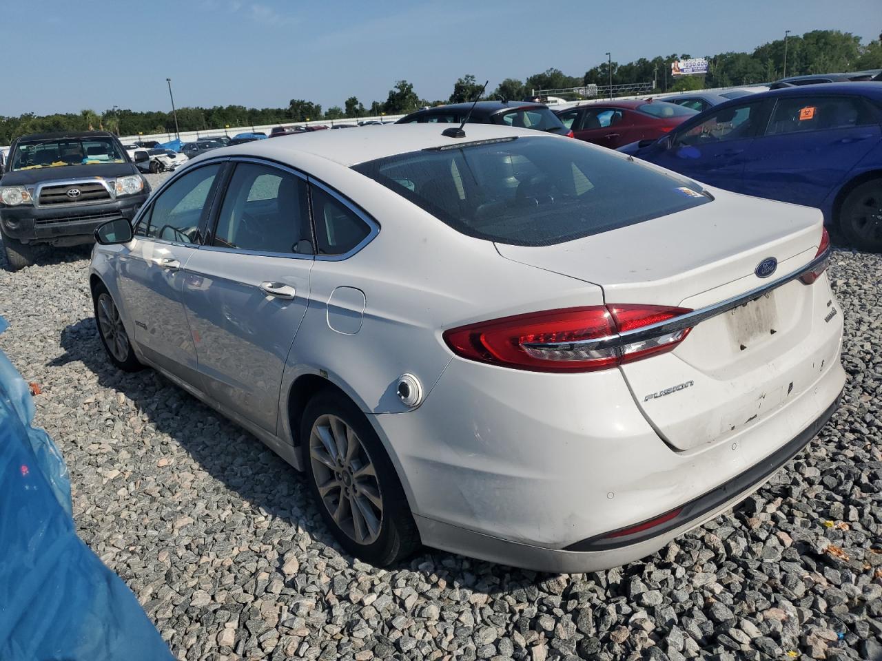 2017 FORD FUSION SE HYBRID photo 2