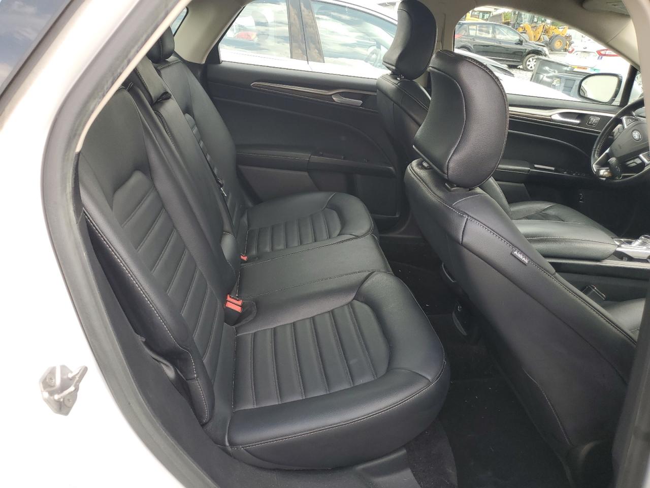 2017 FORD FUSION SE HYBRID photo 17