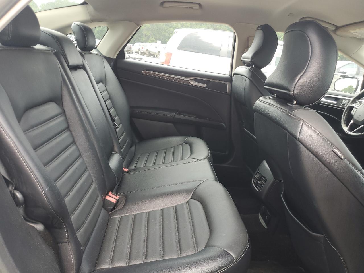 2017 FORD FUSION SE HYBRID photo 19