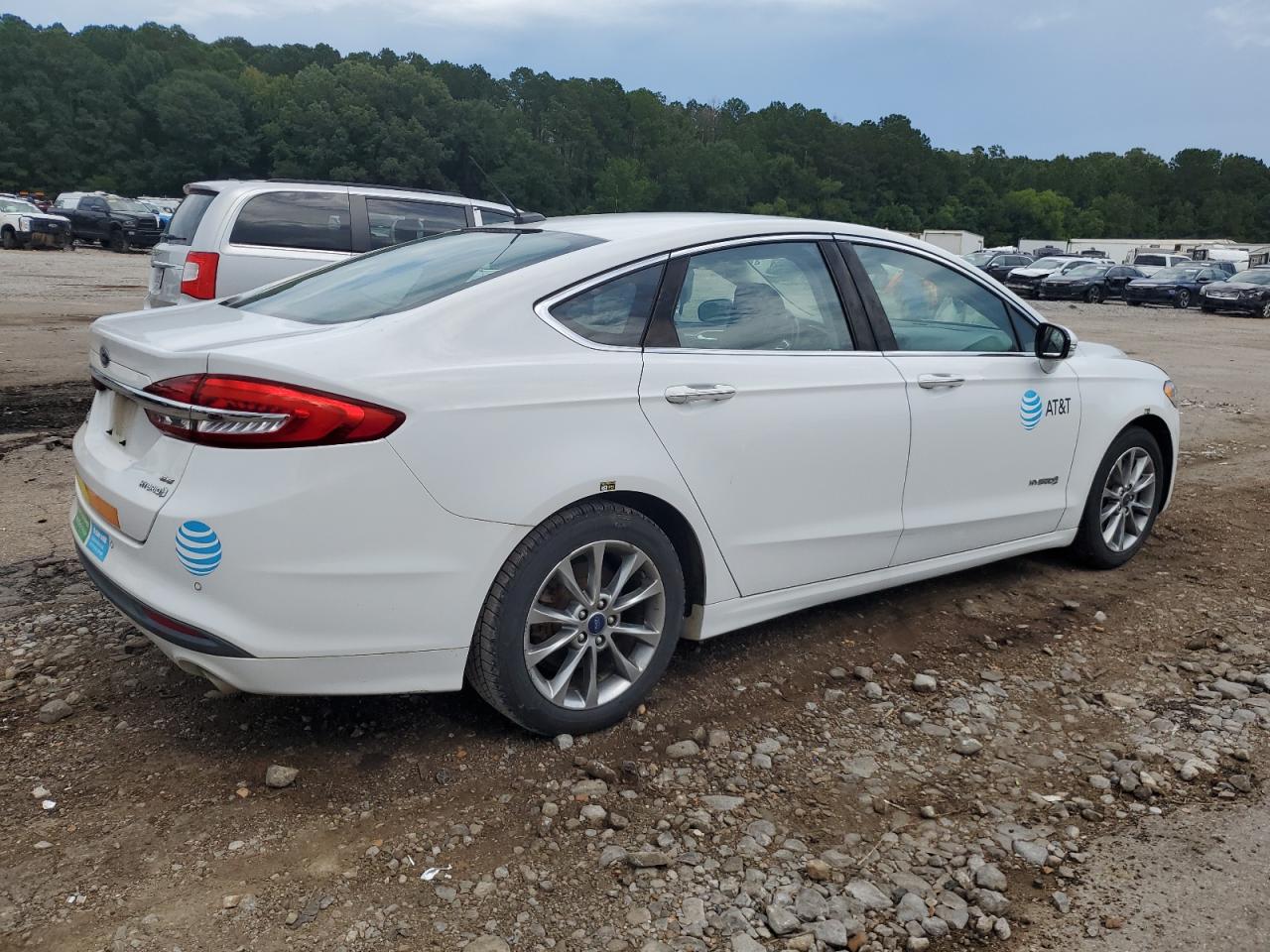 2017 FORD FUSION SE HYBRID photo 5