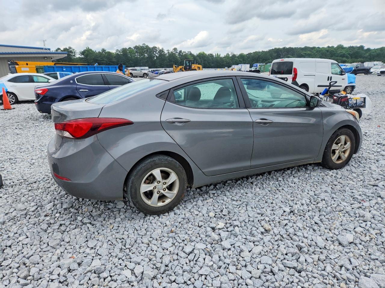 2014 HYUNDAI ELANTRA SE photo 5