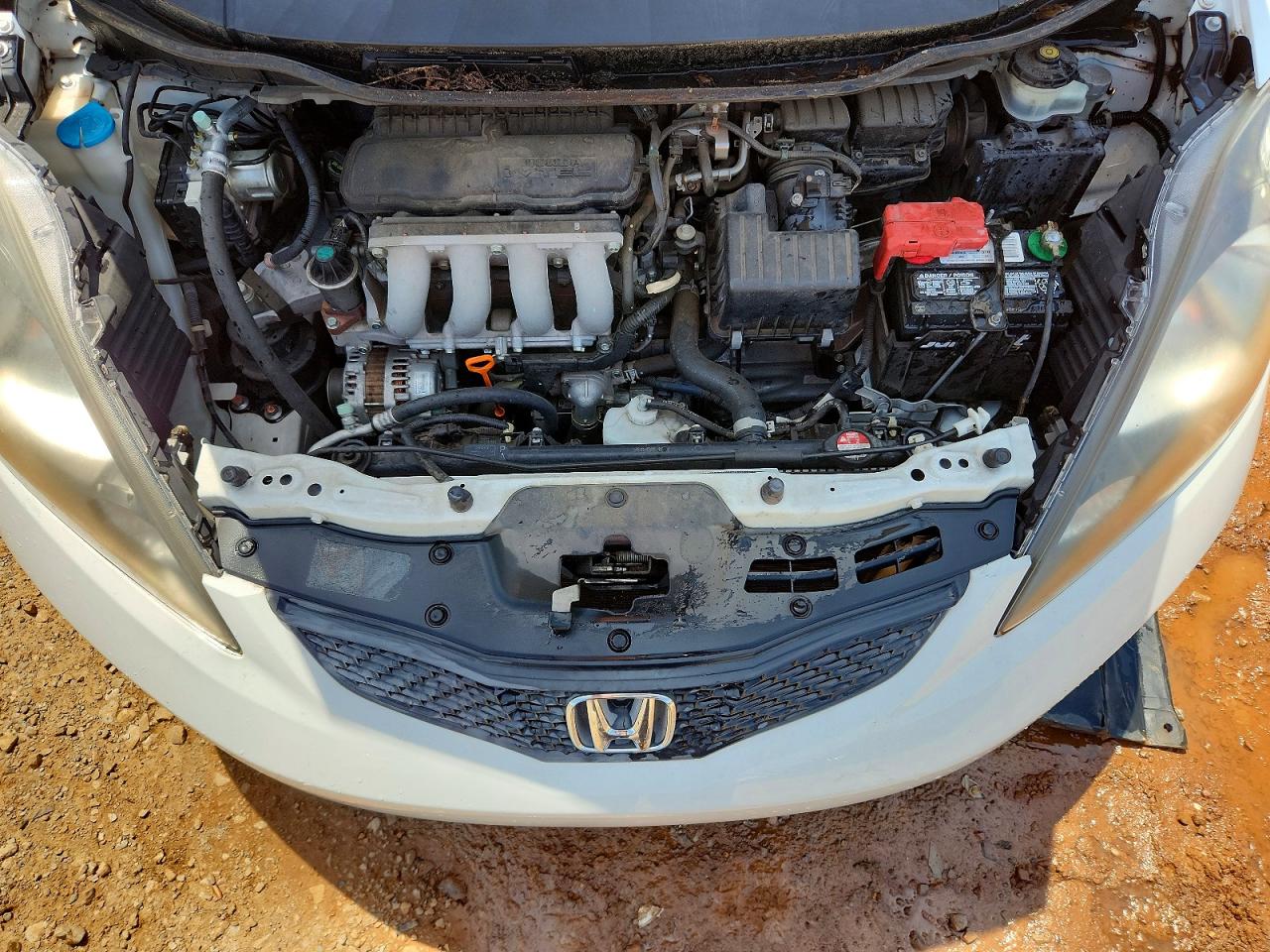 2013 HONDA FIT photo 31