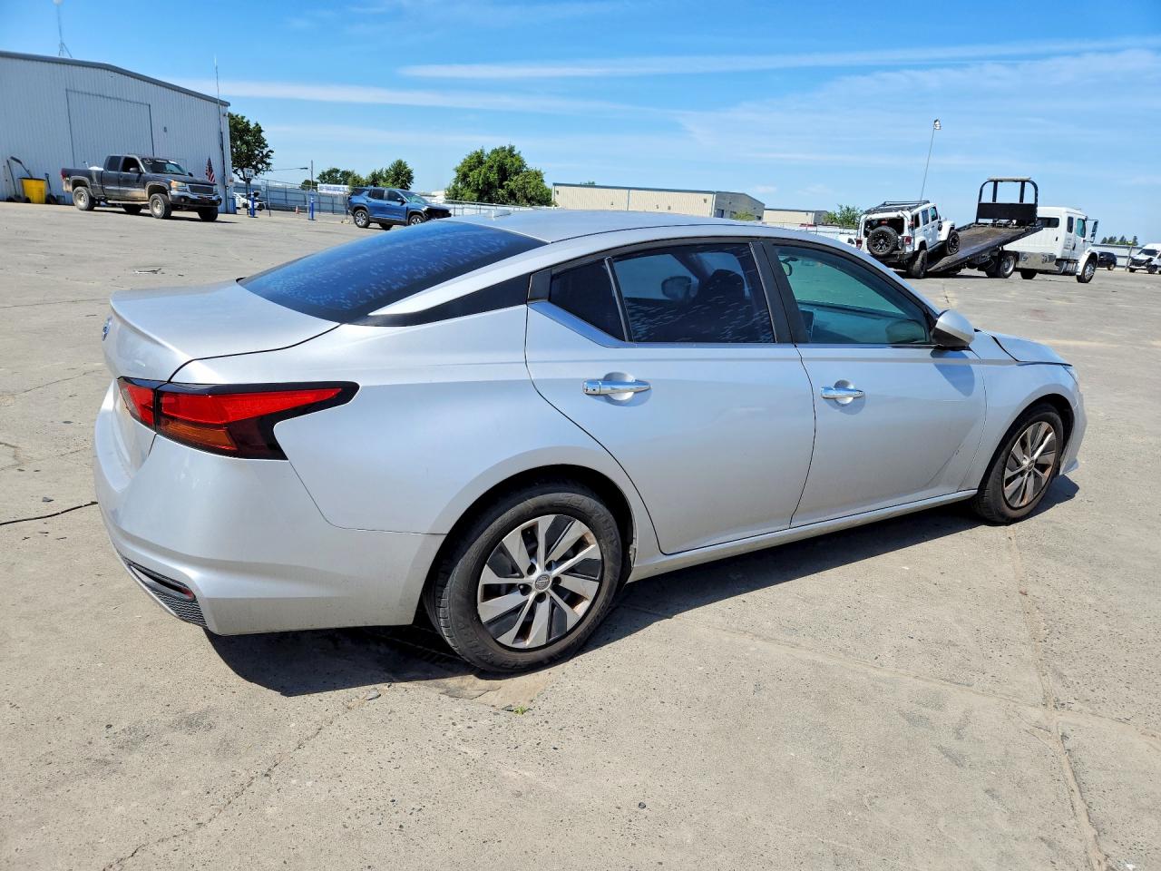 2019 NISSAN ALTIMA S photo 5