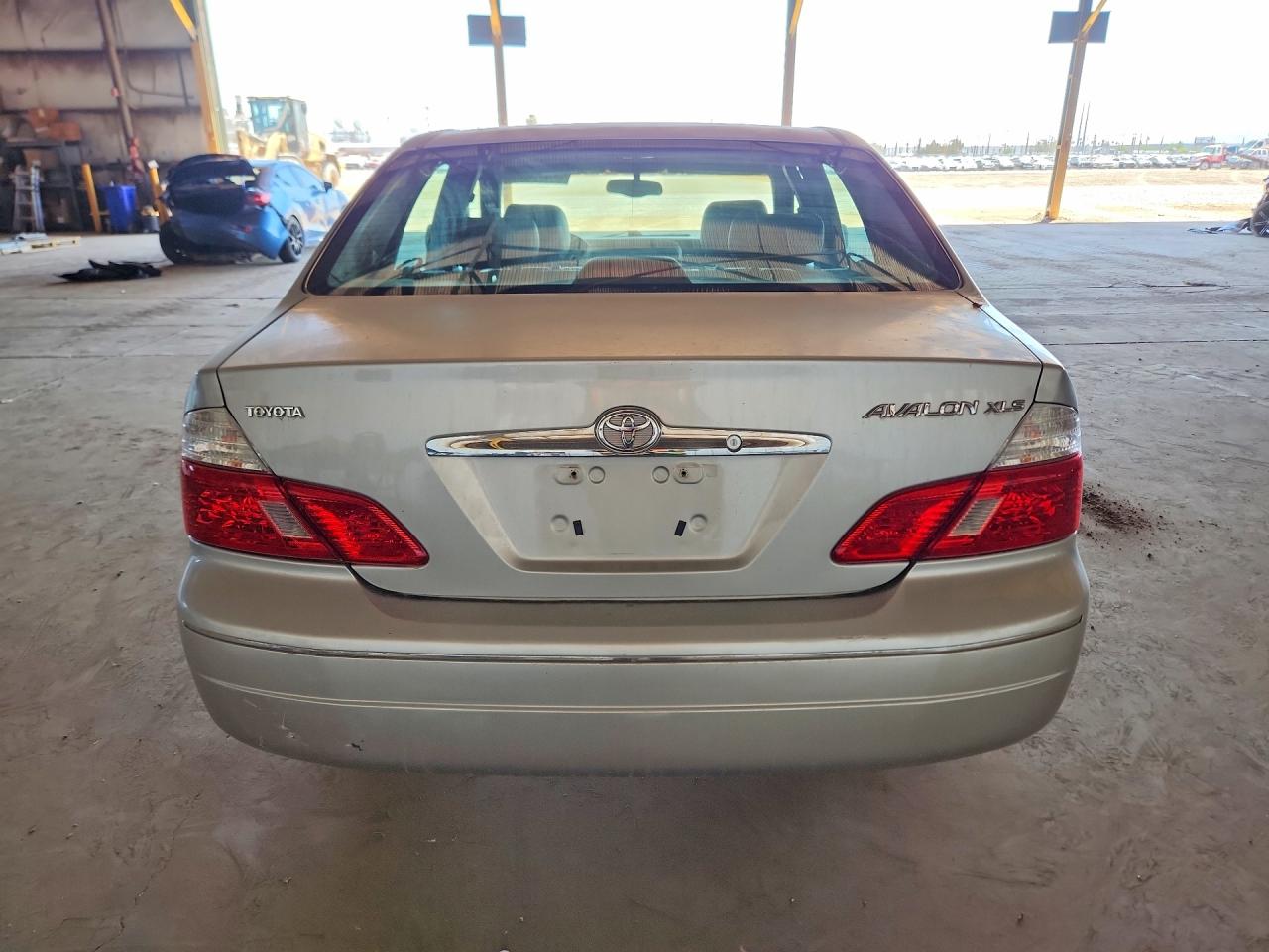 2004 TOYOTA AVALON XLS photo 6