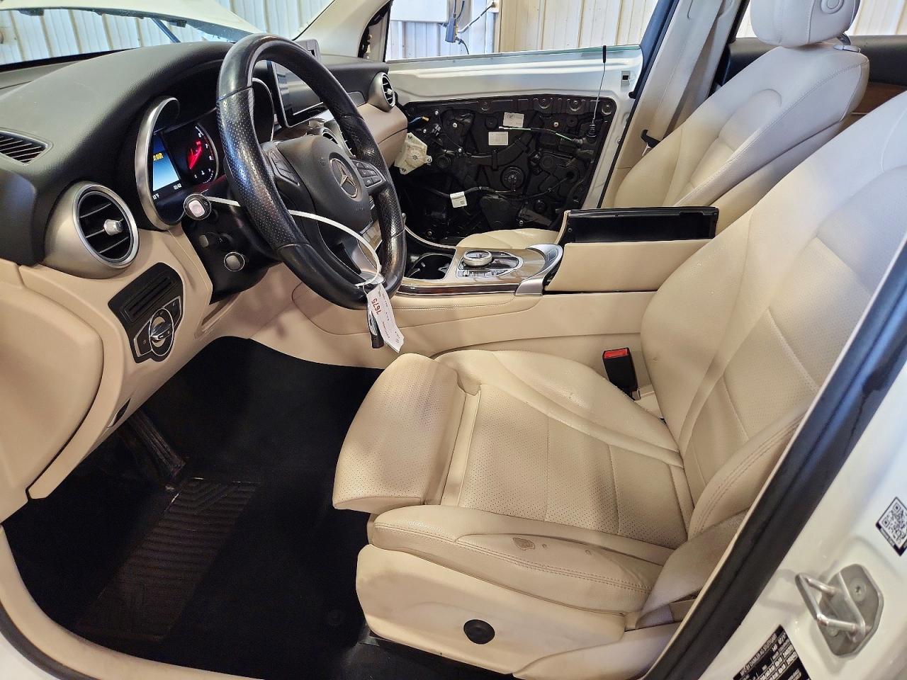 2018 MERCEDES-BENZ GLC 300 photo 19