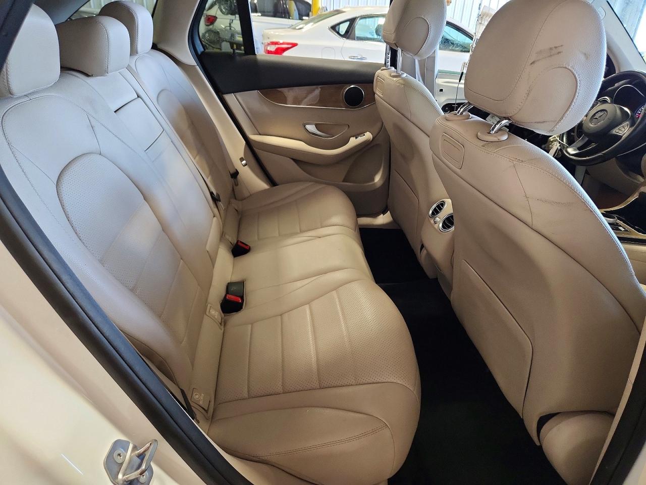 2018 MERCEDES-BENZ GLC 300 photo 31
