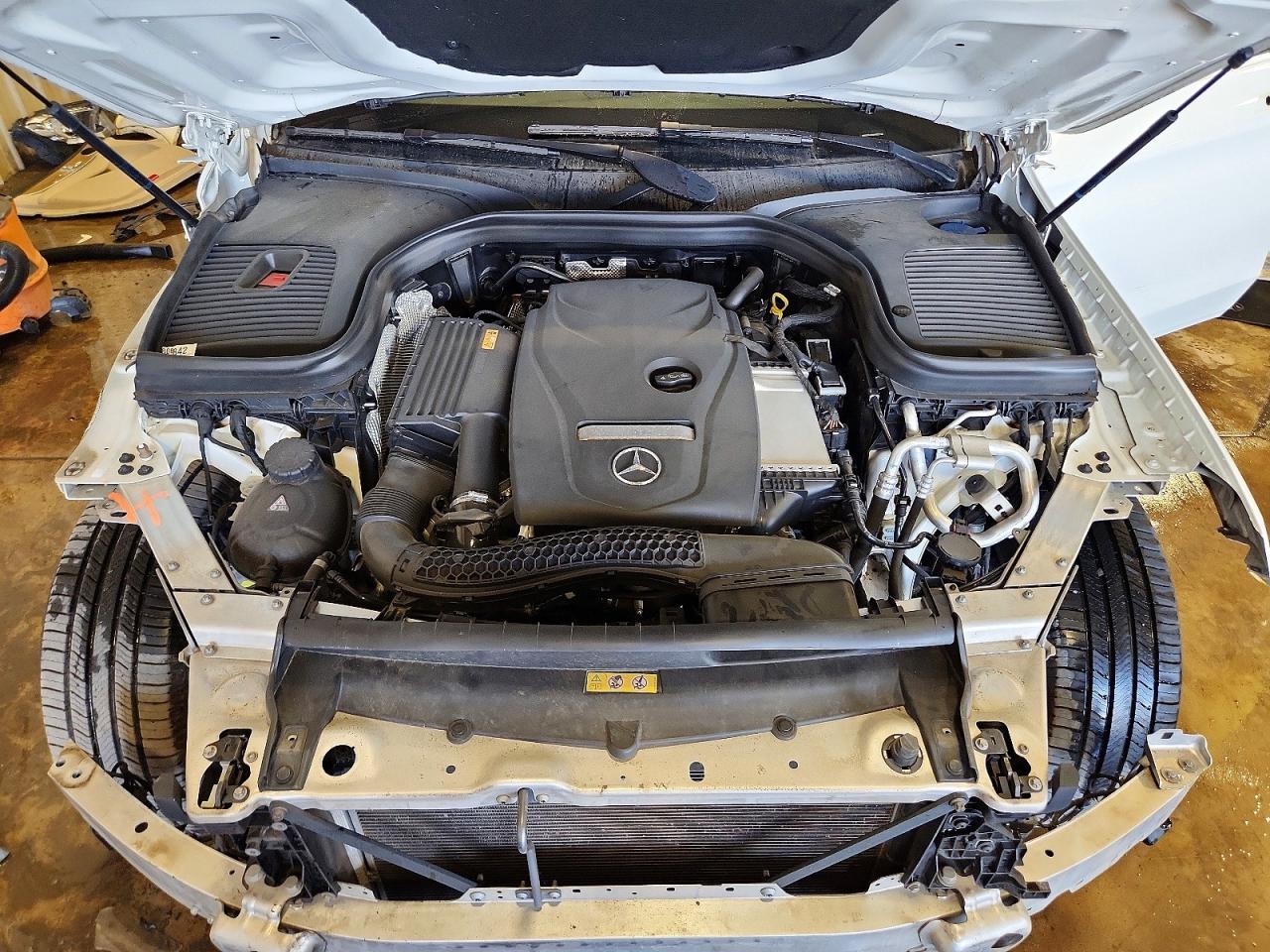 2018 MERCEDES-BENZ GLC 300 photo 34
