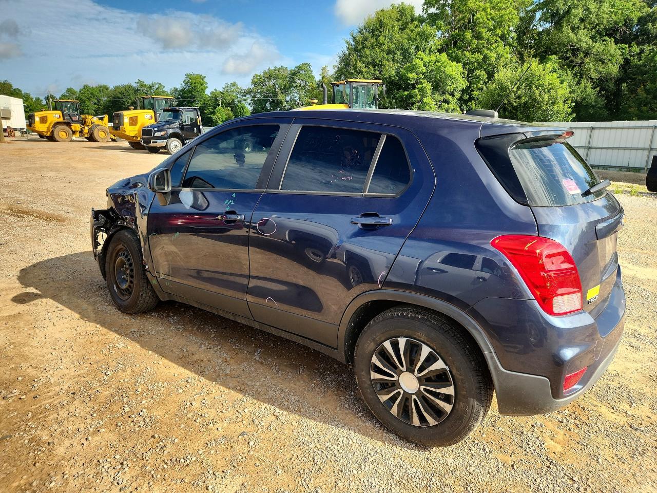 2019 CHEVROLET TRAX LS photo 3