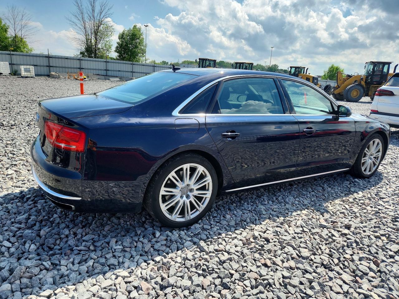 2014 AUDI A8 photo 3