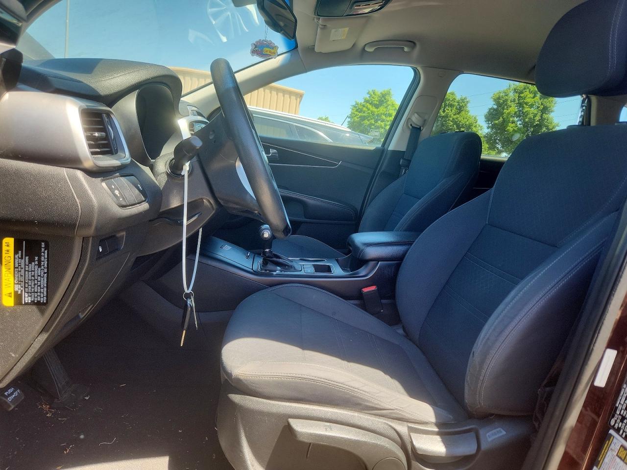 2016 KIA SORENTO LX photo 19