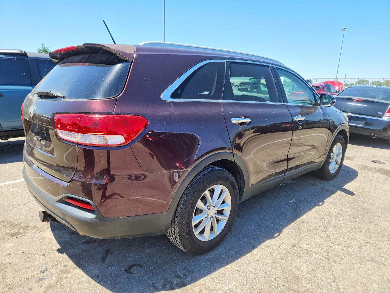2016 KIA SORENTO LX photo 7