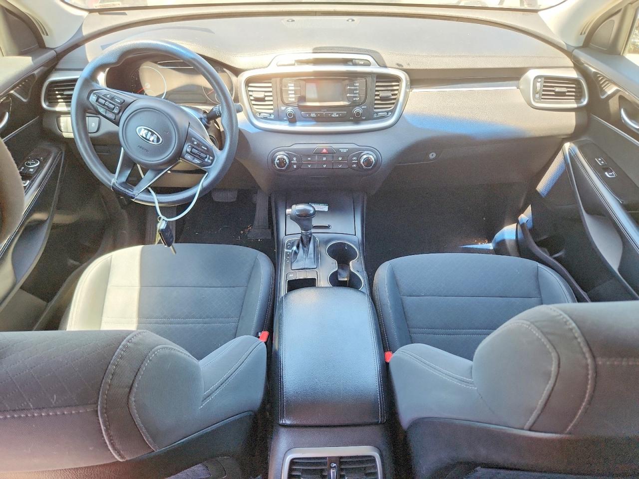 2016 KIA SORENTO LX photo 22