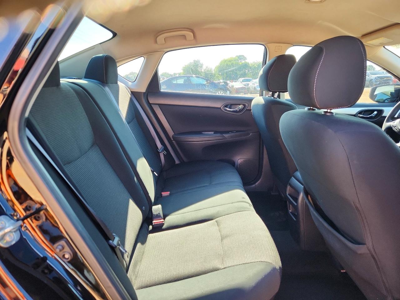 2019 NISSAN SENTRA S photo 10