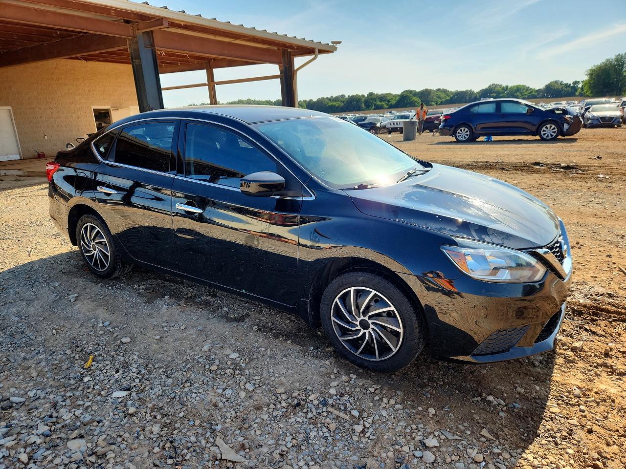 2019 NISSAN SENTRA S photo 4