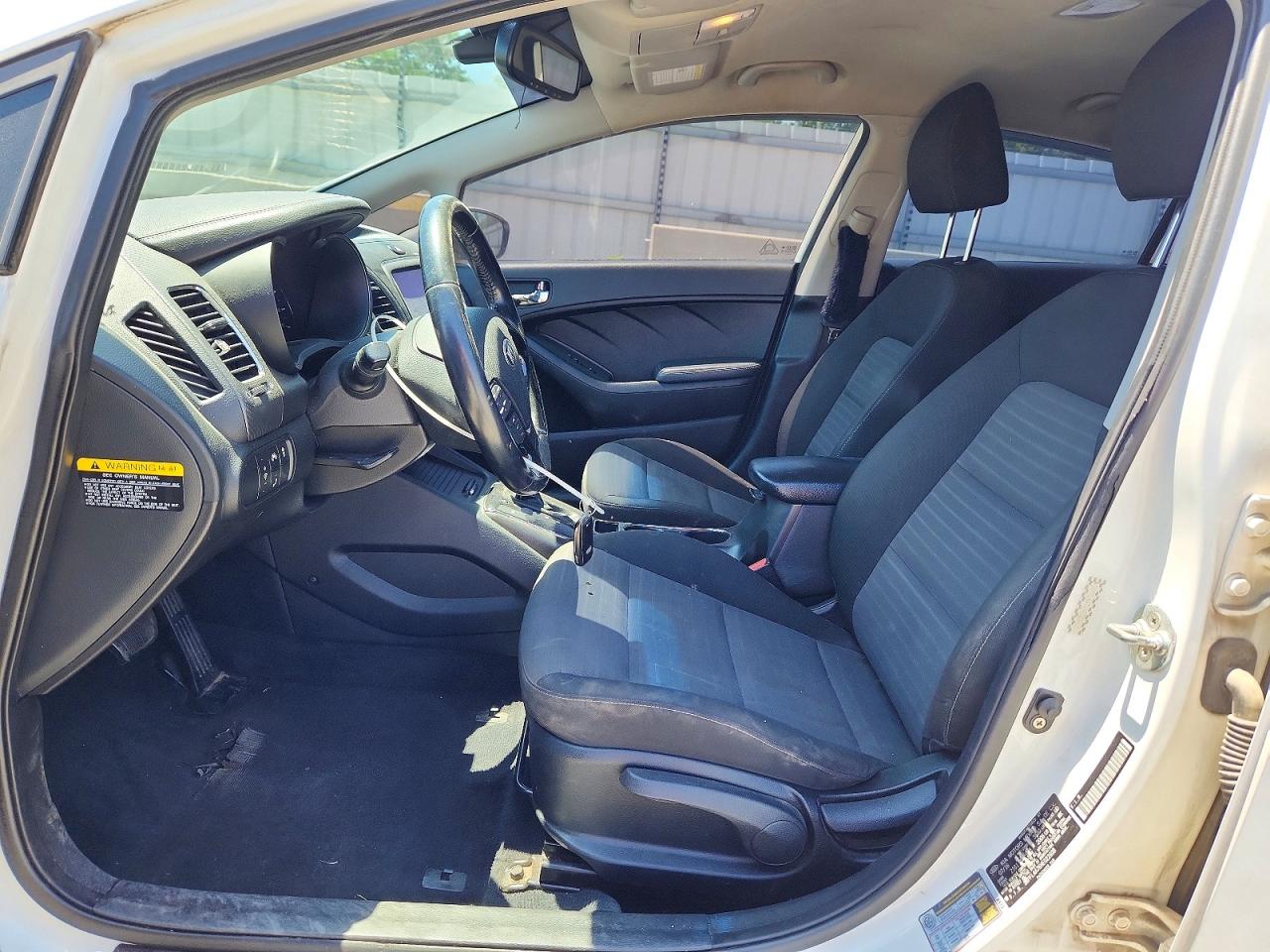 2017 KIA FORTE S photo 13