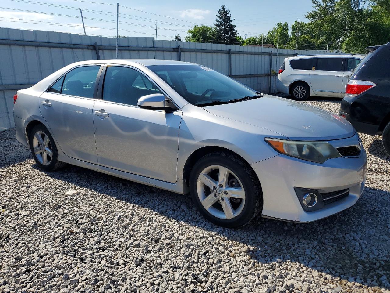 2014 TOYOTA CAMRY SE photo 7