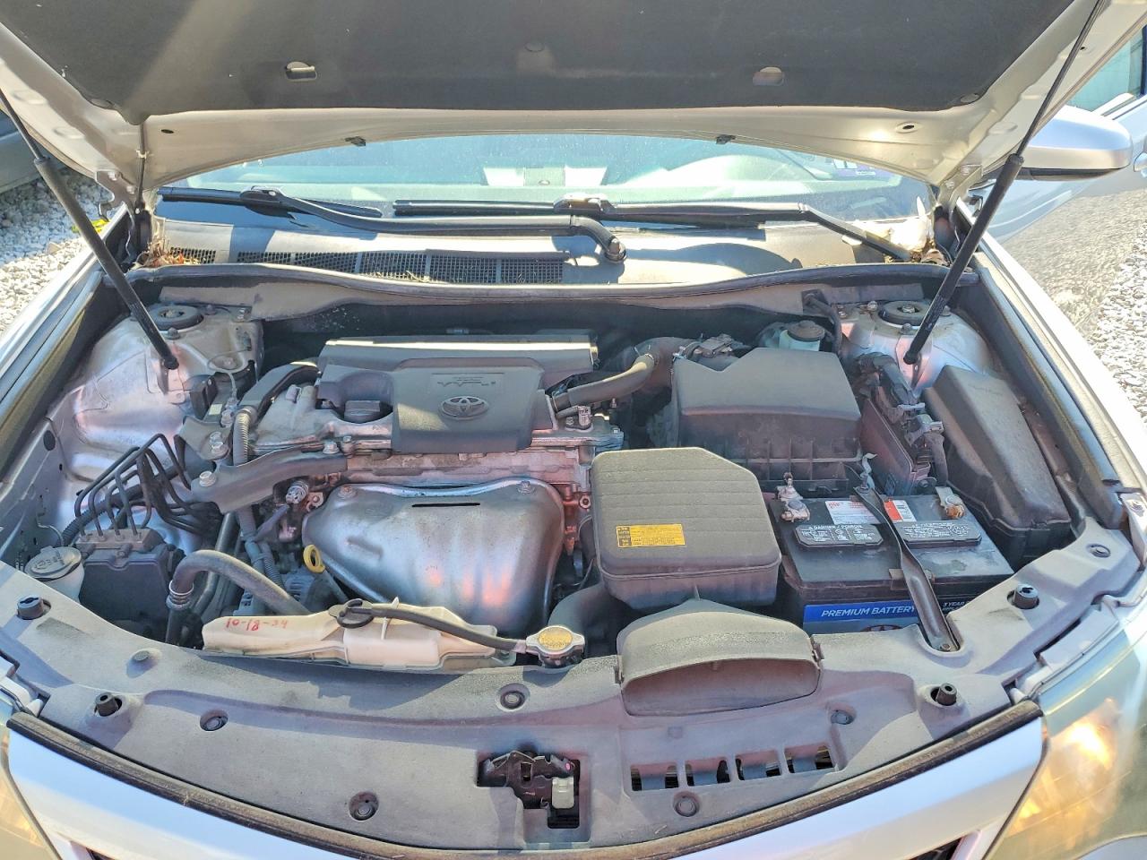 2014 TOYOTA CAMRY SE photo 21
